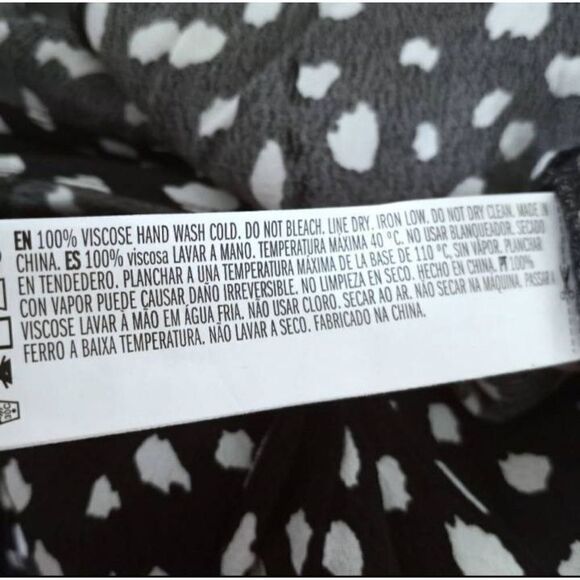 FOREVER 21 BLACK & WHITE ROMPER SZ.M NWT. - Picture 9 of 9